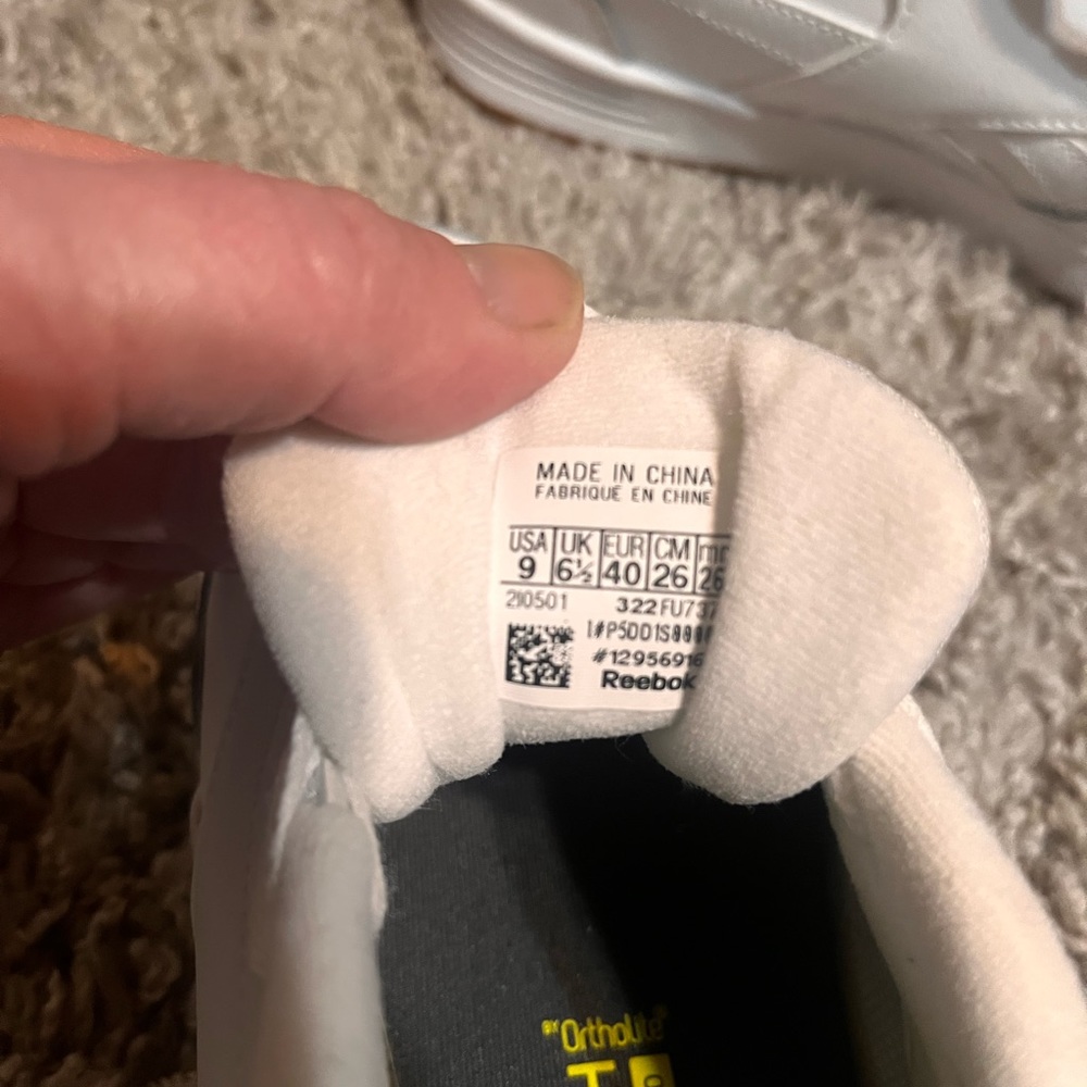 New without tags.  White leather women’s reeboks.  Never worn. Smoke free home.